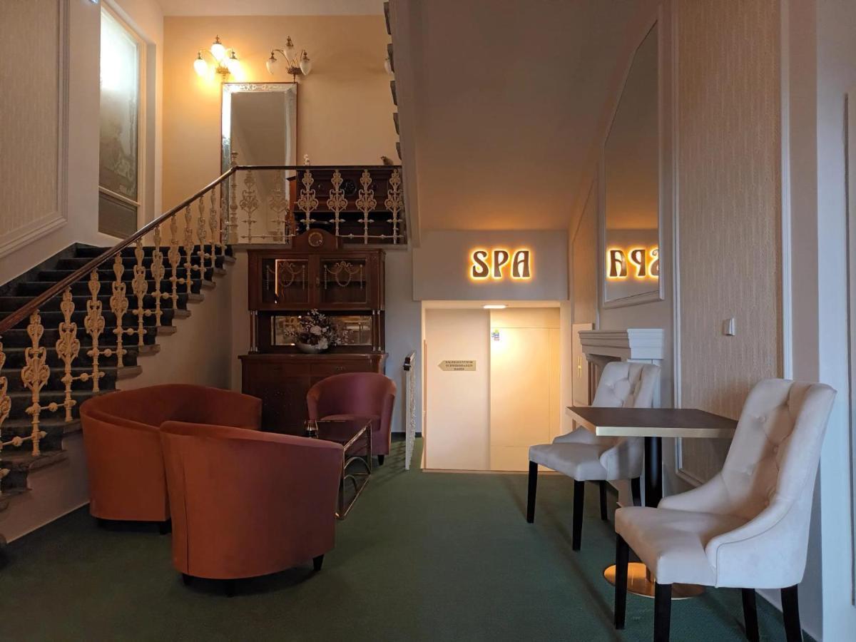 Hotel Maxim Marianske Lazne Exterior foto