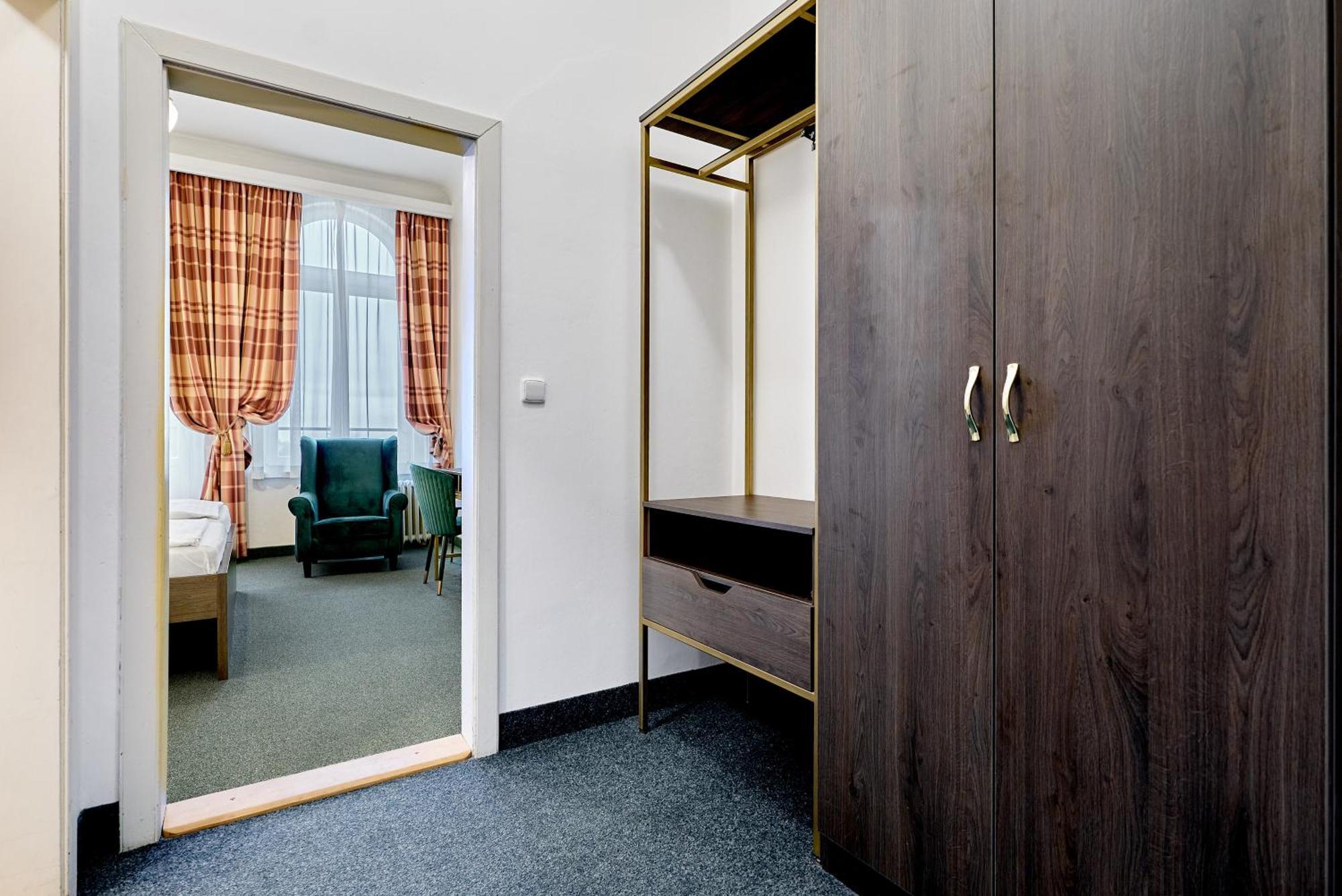 Hotel Maxim Marianske Lazne Exterior foto