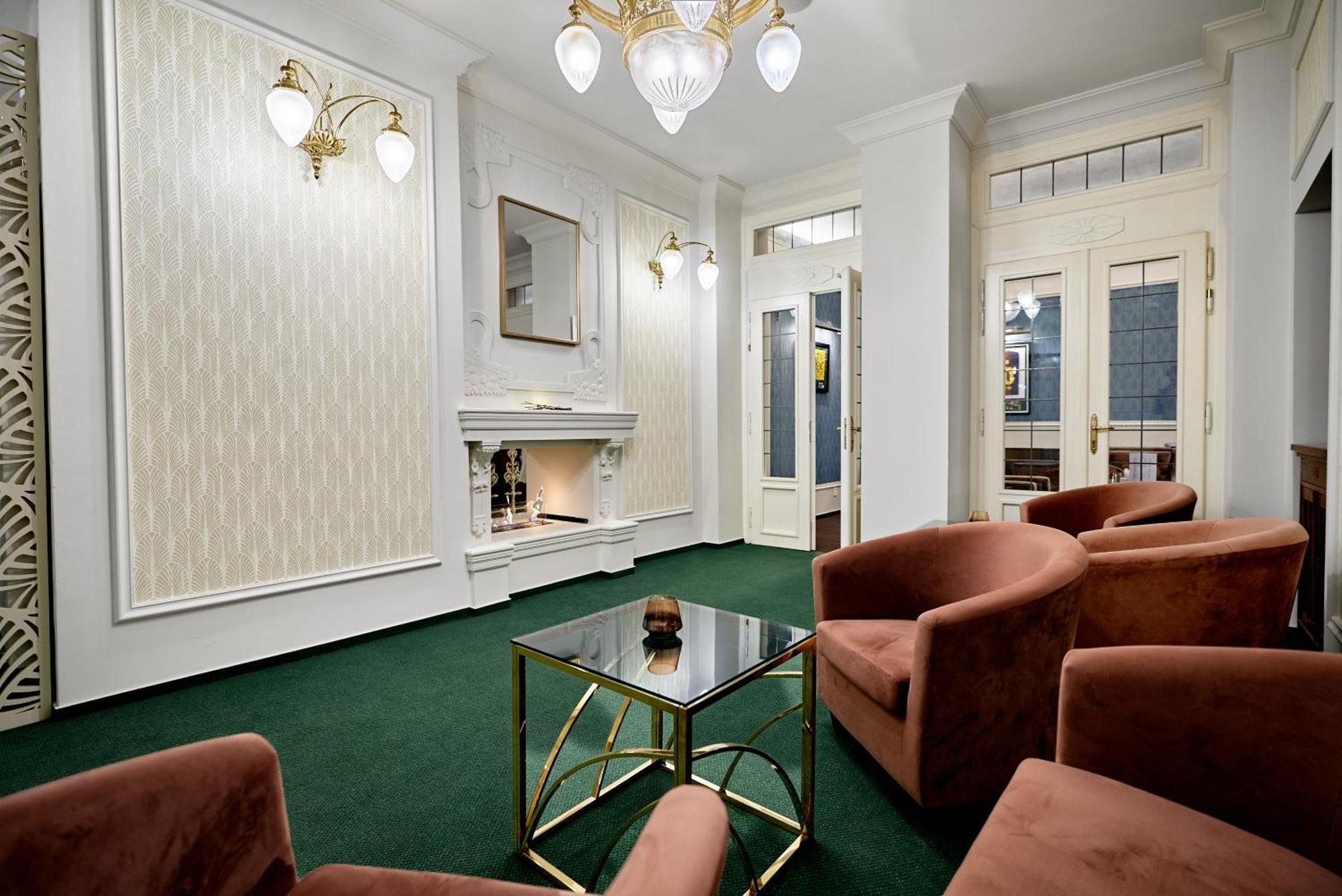 Hotel Maxim Marianske Lazne Exterior foto